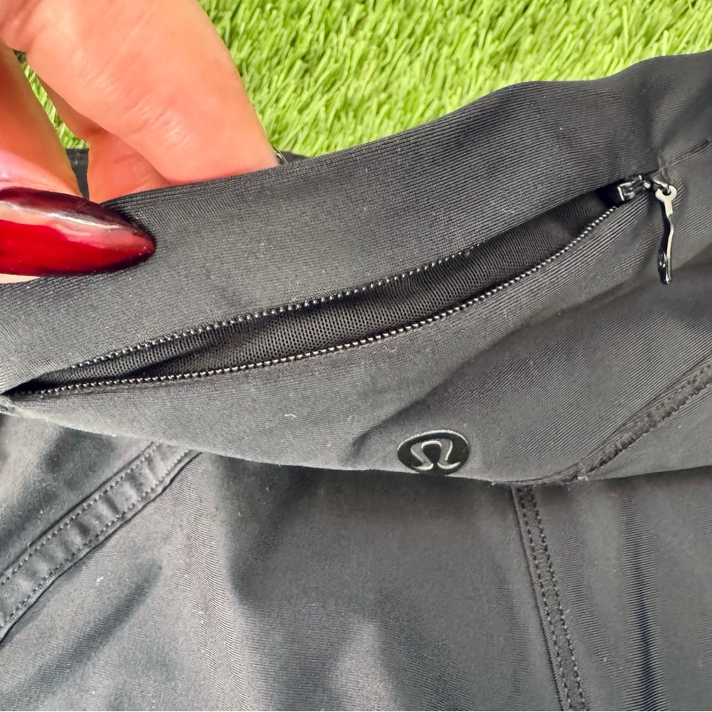 Lululemon Biking / Sport shorts - Picture 4 of 5